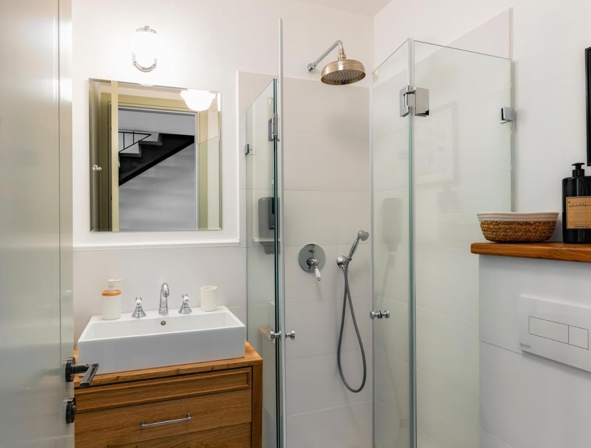 Kubler'S House Hotel Tel Aviv Bagian luar foto