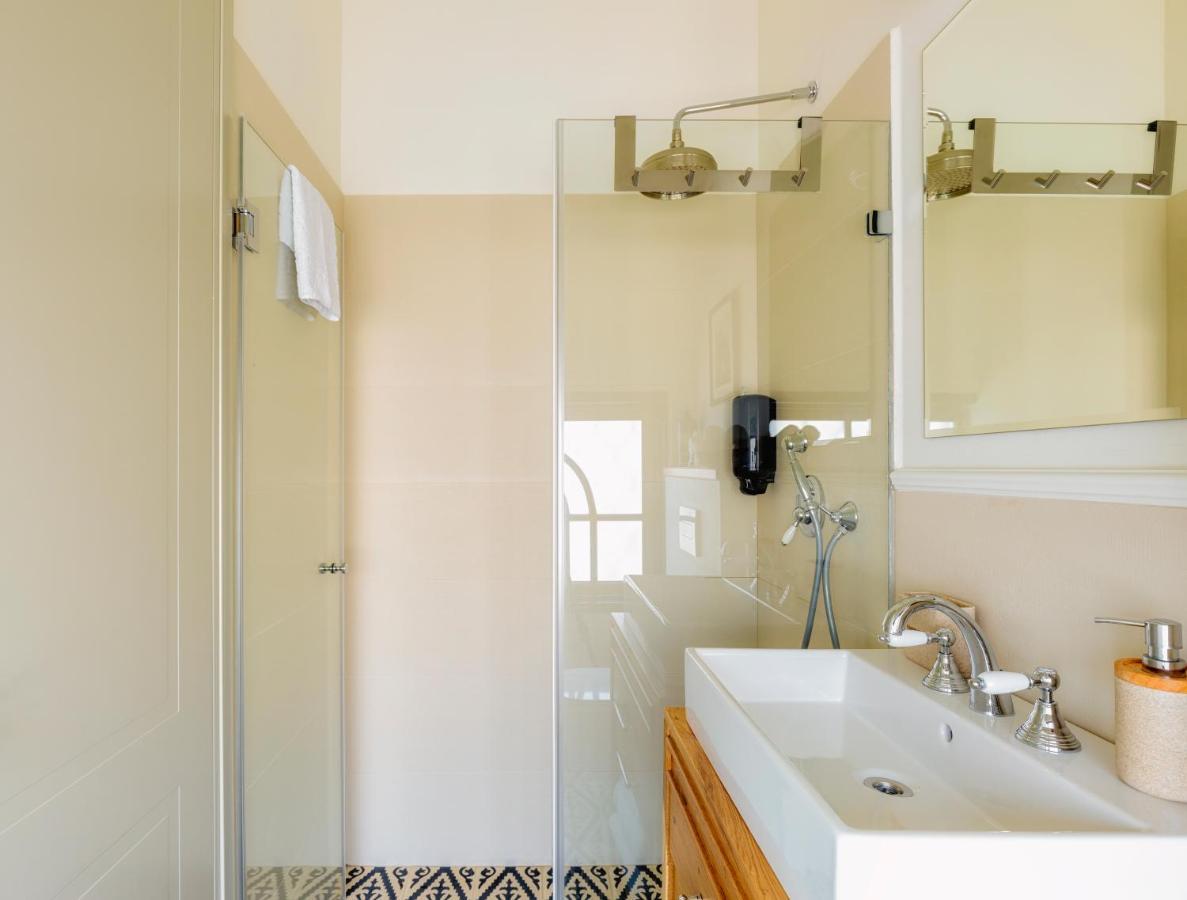 Kubler'S House Hotel Tel Aviv Bagian luar foto